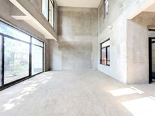 茅莱山居 4室2厅1卫 毛坯 258万元 201.1平米