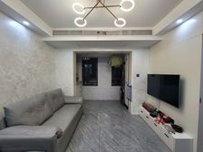 报价可谈 精装全送 房东诚意出售 看房子有钥匙