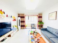 装修后没怎么住过,送车位地下室, 楼龄新 购物方便