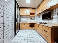 步行街 精装三房 紧邻轻轨站 楼下商超公园便利