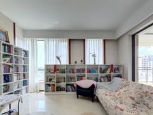 稀有高区空中复式 带挑高6米的入户厅 带两个车位