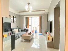 新上动物园旁轻轨站出口 成熟小区精装两房