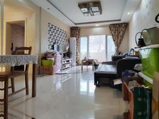 时代天街旁 轻轨旁 业主出国急售 串串都要收的房子