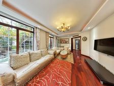 源碧水庄园 5室3厅 275.22平 南 北