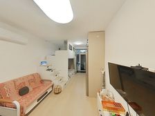 蒙自路上,底楼带花园,精装拎包住,可做两房,利用率高