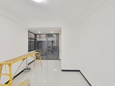 蓬莱公园旁,底楼带花园,边套全明,利用率高,随时看房!