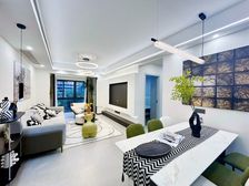 美丽空姐自装的精美小三房,送车位, 价格可谈,欢迎咨询