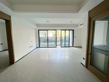 花园洋房,横厅四房,户型方正,看小区中庭