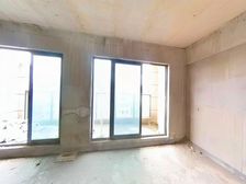 曹家湾轻轨站带100平 露台和屋顶花园横厅洋房