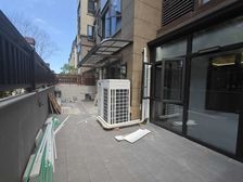 急售 西站北广场稀缺洋房底复带院子地下室 使用大 装修未入住