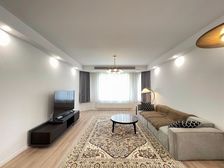 联洋近地铁内环内,新出南北3房,全新精装,送可停2车的车位!