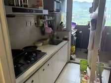 新上 小三房 交通便利 近地铁 精装修 近医院 西南户型