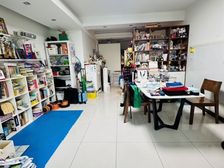 华丽家族145平三房,业主准备回新加坡了,诚意出售南北通透