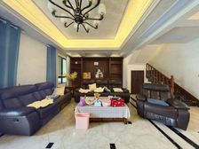 璧山御府新区 秀湖公园旁 豪装叠上端户 带大露台 拎包入住