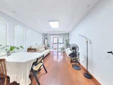 云间书包房 中间楼层好位置 除了契税无其他税费 诚心出售