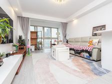 买一层赠一层,附赠双露台!!有车位停车方便!!精装可拎包入住