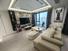 高区景观复式,精装修拎包住,近地铁生活方便,产权清晰诚意出售