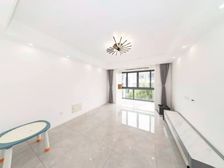 全新婚房装修 2年时间,中间楼层,位置好,看房随时有钥匙