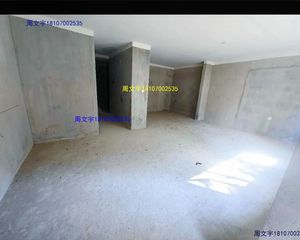 急售 朝阳稀缺次新品质洋房底复 地上两层地下两层带花园使用大