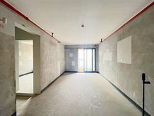 我悦来8年卖房 赔一万 国博领馆 3房性价