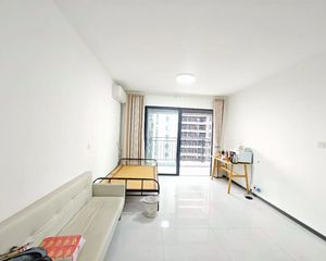 万家丽南路 次新房 出行方便 车位充足 满二 精装修