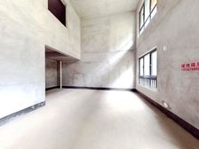 璧山御府新区 区政府旁边 叠拼别墅叠下端户 双车位 大花园