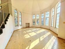 这边阳光独好!地铁口欧式大独栋出售,临水,超大院子,随时看房