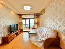业主诚心出售实木家具装修保持好悦峰三期精装两房朝南大阳台