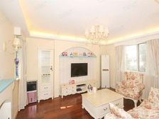 长阳新苑,南北套大二房, 三楼,可改三房,有车位诚意卖!