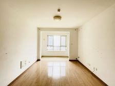 万科城 三居室 电梯房 好楼层 精装修 总价低