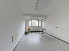 精装婚房拎包入住,少税费,视野开阔,房龄新随时可看 满五年税