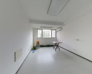 精装婚房拎包入住,少税费,视野开阔,房龄新随时可看 满五年税