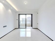 越秀建发玺樾带全新精装没住过-旁边地铁位置好