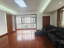 浦江名邸三期新上三房,看东方明珠有产权车位看房方便