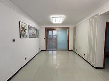 人民路市政府 丽景名苑 凤凰层 精装两居全明户型带小房