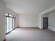 旁 可四房 配套成熟 业主急售 超大阳台