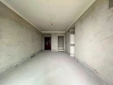 刚需小三居 双卫格局 有电梯 高楼层采光充足 出行方便