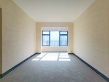 南北通透 看中庭住家安心 安心急售 视野开阔 出门就是商业街