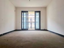 正规商品房 楼龄新 临地铁 朝南 车位充足 楼层好