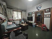 大礼堂+带屋顶花园+配套成熟+位置方便