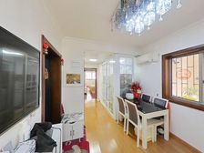 喜鹊商品房,1梯2户,客厅有窗,精装全明,不靠路,诚心出售