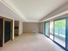 NEW!1T2大四房急售!带 车位一个,价格还