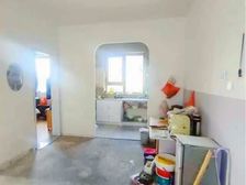 停车方便 小三居 次新小区 有电梯 朝南 密度低 动静分离