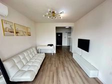 简约风(精装出售)次新小区电梯高区景观房业主出国