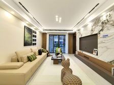 大平层精装洋房,拎包入住,500 轻轨站,楼下万达商圈。