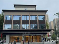 气派独栋租198万 门口80个车位停车场 高新区 八年租约