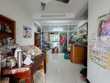 老城东部电梯房 户型方正 靠别墅区中间楼层 采光无遮挡