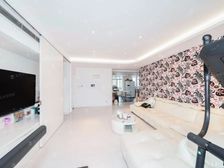 临地铁 出行方便 近医院 购物方便 精装可拎包入住 商品住宅