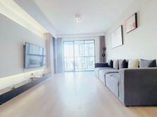 丫金对折,价格可谈,来电即看,河风丽景南北通透景观,有车位