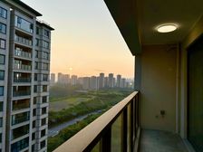 带车位!横厅精装3房 门口西附和商业 新房拎包入住 悦来